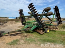 John Deere 630 Disc