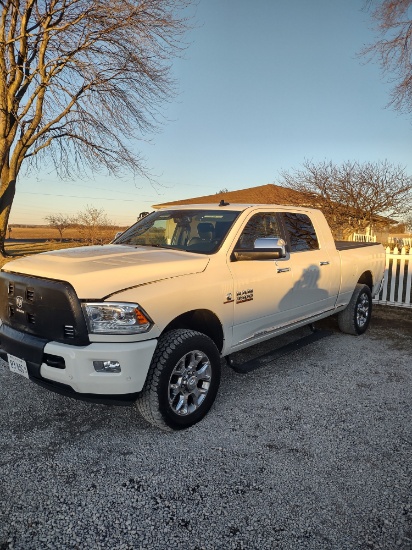 2016 Dodge 1T Laramie Pickup