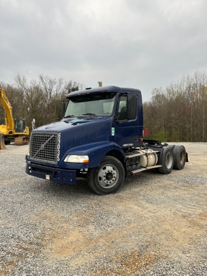 2007 VOLVO VNM200