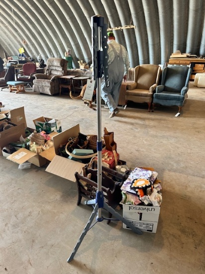 LARGE LOT OF MISC. HOUSEHOLD ITEMS