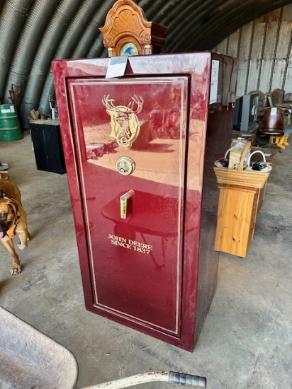JOHN DEERE GUN SAFE