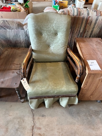 ANTIQUE ROCKING CHAIR