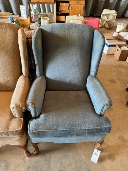LIVING ROOM CHAIR