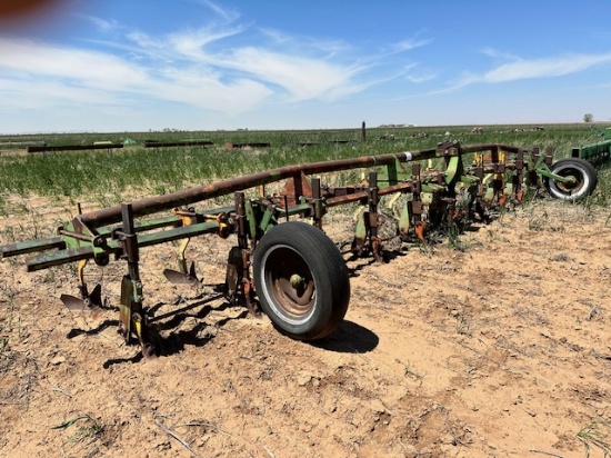 12 ROW 30 ROD WEEDER
