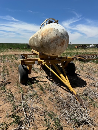 1000 GALLON WATER TRAILER