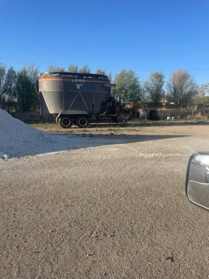 LOEWEN 1022 GRINDER MIXER