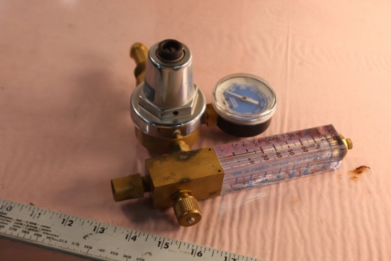 Oxweld PN R 27FM 580 pressure and volume regulator