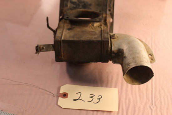 Aircraft engine carburetor airbox uses bracket filter BA4106