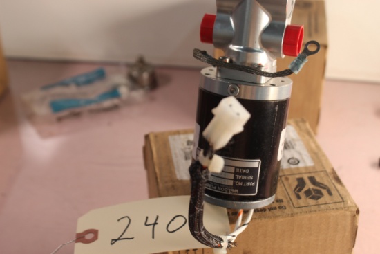 Weldon fuel pump PN 18002 B 28 V looks new