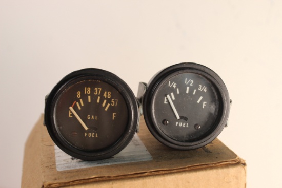 Lot of 2 Stewart Warner fuel gauges 6 V and 24 V