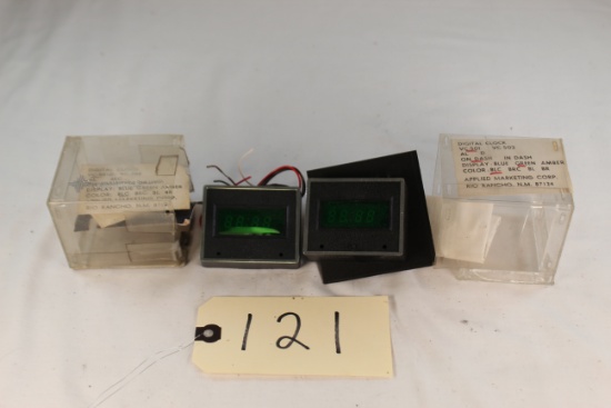 LOT OF 2 APPLIED MARKETING CORP  DIGITAL CLOCKS.PN/VC-501
