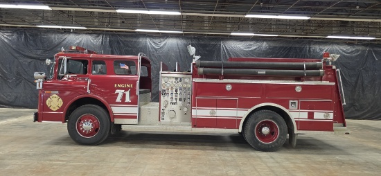 1985 Ford C8000 Fire Truck