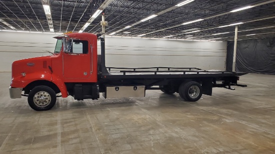 2003 Peterbilt 330 Rollback