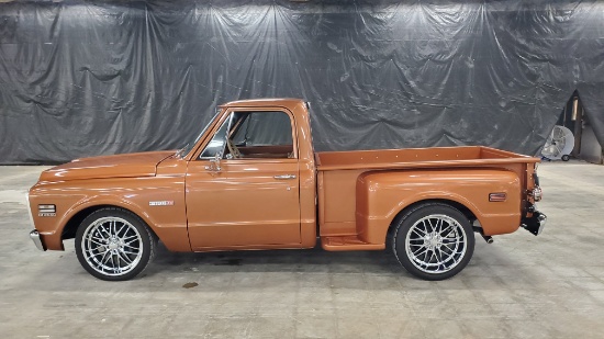 1971 Chevrolet C10 Short Bed Restomod