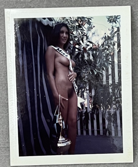 Vintage Pin Up Nude Female Model Polaroid Photo Photograph