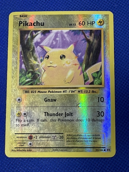 Pikachu holo PokŽmon card 2016