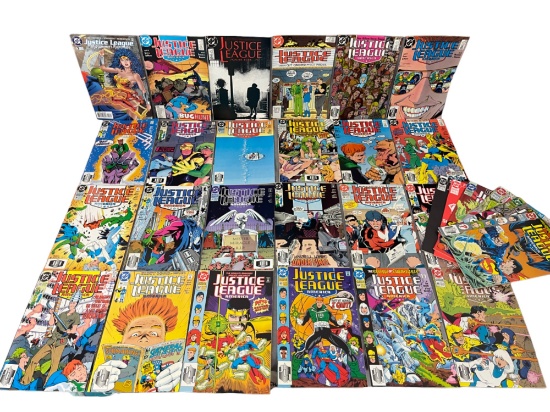 Justice League America Marvel DC Comic Book Collection Lot of 30