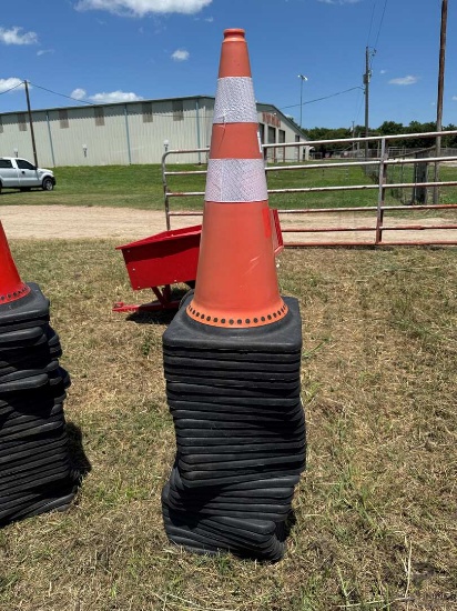 30 SAFTEY CONES