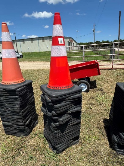 30 SAFTEY CONES