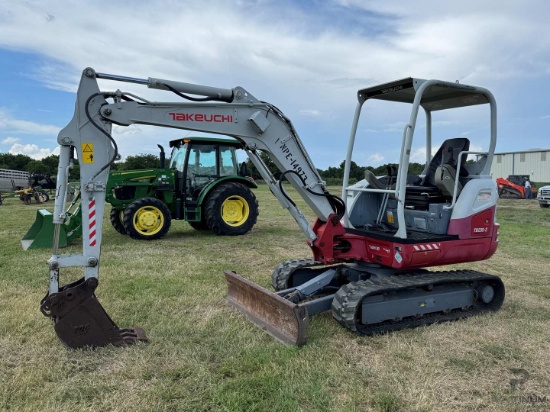 TAKEUCHI TB235-2 EXCAVATOR