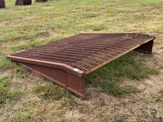 LOADING RAMP