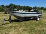 TRACKER SWEET 16 FISHING BOAT