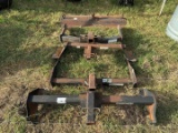 4 RECIEVER HITCHES & 1 5TH WHEEL PLATE