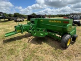 JOHN DEERE 348 BALER