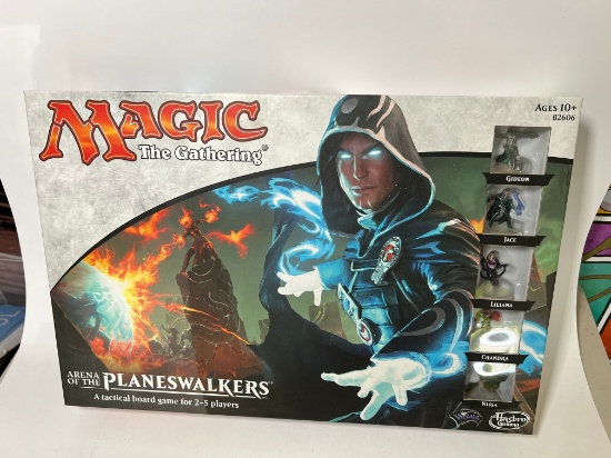 MAGIC THE GATHERING "ARENA OF THE PLANES WALKERS" TACTICAL BOARD GAME - HAS