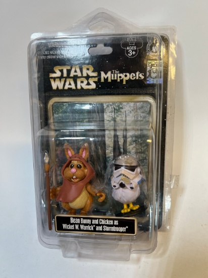 STAR WARS DISNEY PARKS EXCLUSIVE "THE MUPPETS" BEAN BUNNY AND CHICKEN AS WI
