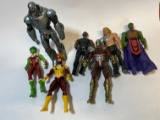 DC FIGURES ASSORTED - INCLUDING CYBORG, DEADSHOT, & ONE HANDED AQUAMAN