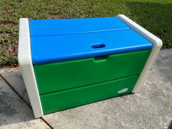 LITTLE TIKES STORAGE BIN - BLUE/GREEN