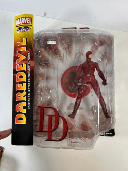 DAREDEVIL MARVEL SELECT FIGURE (OPEN BOX - AS IS)