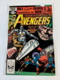 THE AVENGERS #215 (UK) MARVEL 81' - 