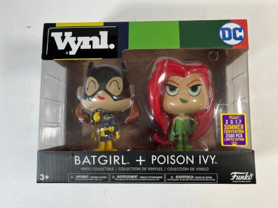 VYNL BATGIRL + POISON IVY DC FIGURES BY FUNKO - 2017 SUMMER CON EXCLUSIVE (