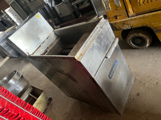 IMPERIAL STAINLESS STEEL COMMERICAL FRYER - GAS