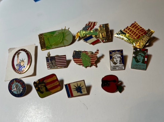 ASSORTED STATUE OF LIBERTY