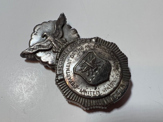 SECURITY POLICE - DEPARTMENT OF THE AIR FORCE #C4708 BADGE