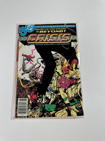 CRISIS OF INFINITE EARTHS #2 NEWSTAND EDITION