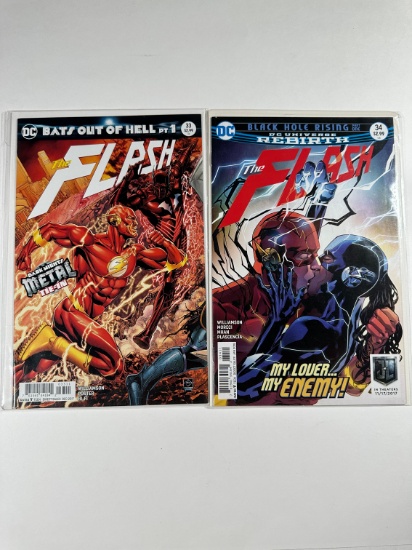 THE FLASH #33 BATS OUT OF HELL PT 1 , THE REBIRTH FLASH #34 BLACK HOLE RISI