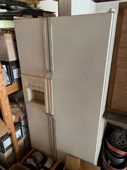 WHIRLPOOL SIDE BY SIDE REFRIDGERATOR/FREEZER - WHITE