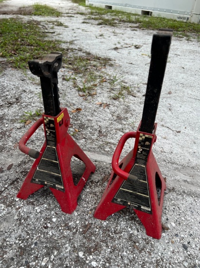 2-TON RED JACK STANDS