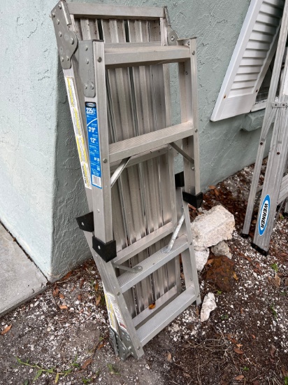 WERNER ALUMINUM AP-20 PLATFORM LADDER