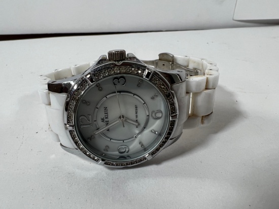 ANNE KLEIN WATCH - WHITE