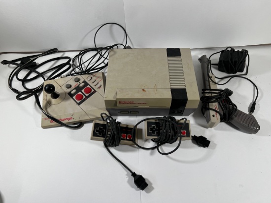 NINTENDO NES - WITH 2 CONTROLLERS, ZAPPER, & ADVANTAGE PAD