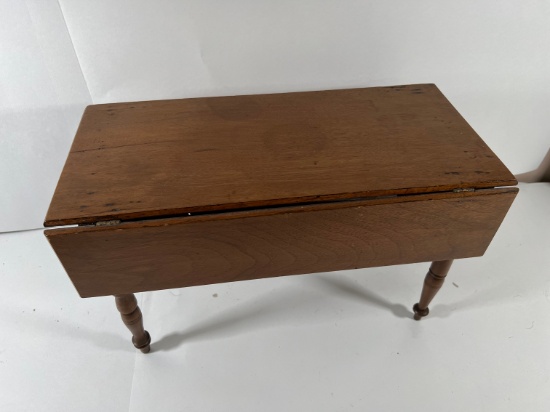 MINIATURE BUTTERFLY TABLE - WOOD