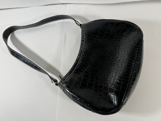LIZ CLAIBORNE LEATHER PURSE - BLACK