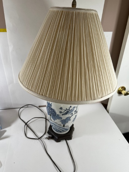 TABLE LAMP - ORIENTAL BLUE/WHITE CERAMIC BASE