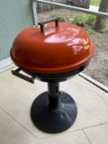 CHARCOAL GRILL (RED TOP)