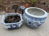 BLUE/WHITE PLANTERS